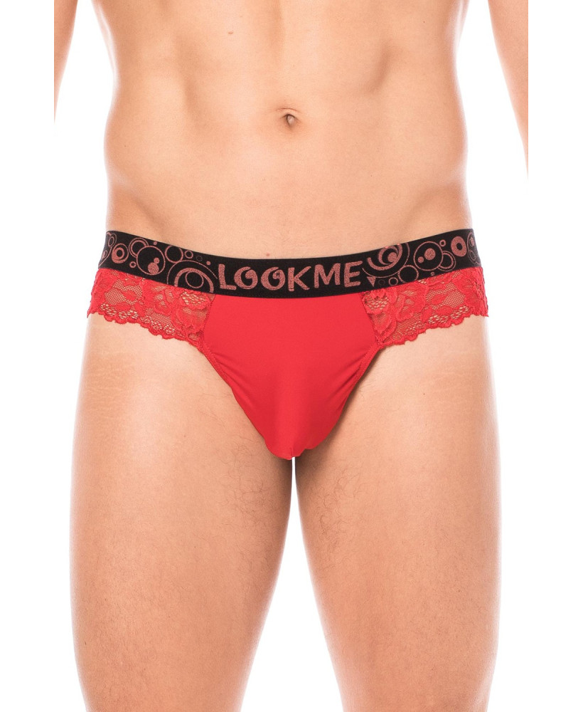 String rouge en dentelle délicate 